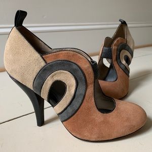 Ask Alice Suede Retro Heels Sz 6.5